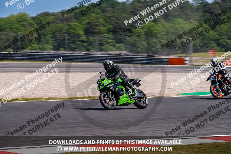 donington no limits trackday;donington park photographs;donington trackday photographs;no limits trackdays;peter wileman photography;trackday digital images;trackday photos